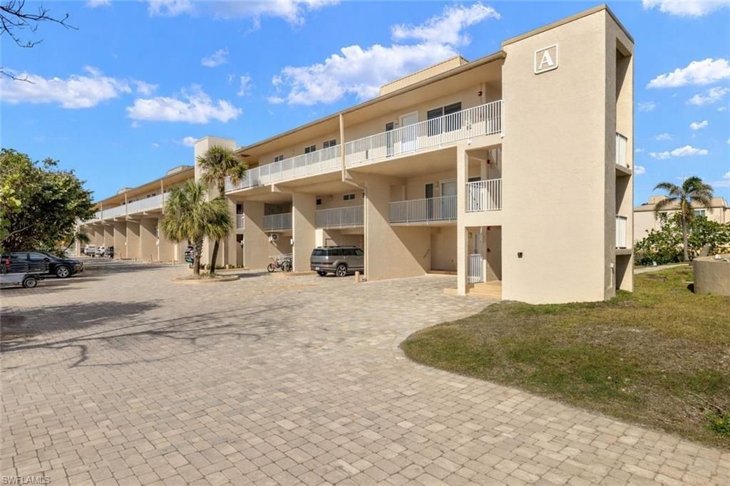 200 Periwinkle Way, Unit 216, Sanibel, FL 33957 Photo