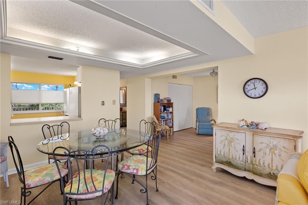 200 Periwinkle Way, Unit 216, Sanibel, FL 33957 Photo