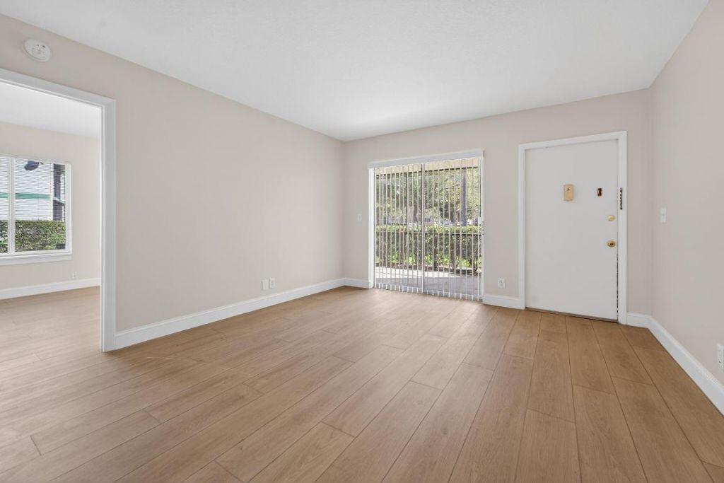 6392 Chasewood Drive, Unit B, Jupiter, FL 33458 Main Photo