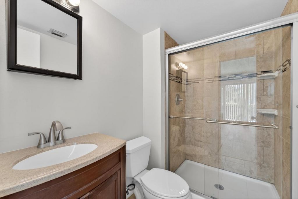 6392 Chasewood Drive, Unit B, Jupiter, FL 33458 Photo