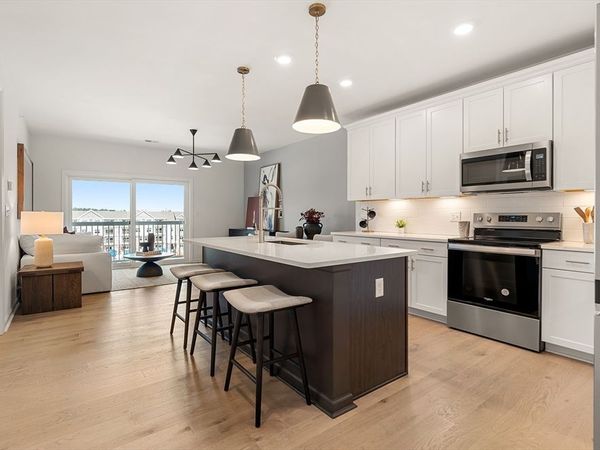 30 Coppersmith Way, Unit 109, Canton, MA 02021