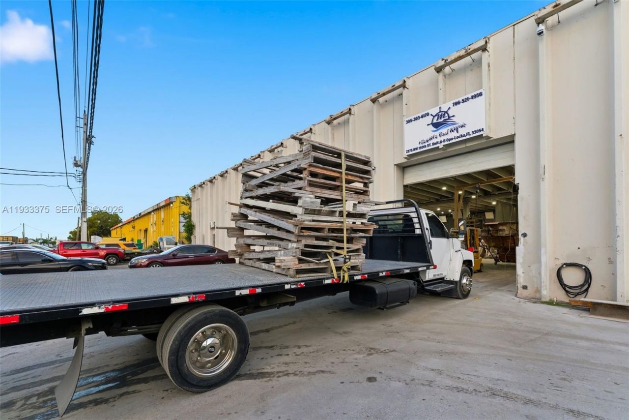 2275 NW 150th St , Opa Locka, FL 33054 Photo