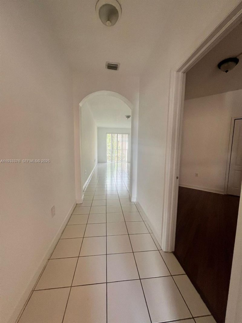 7200 NW 177th St, Unit 206-7, Hialeah, FL 33015 Photo