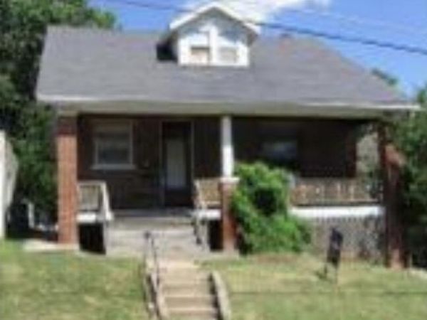 207 MANILA STREET, Jefferson City, MO 65109