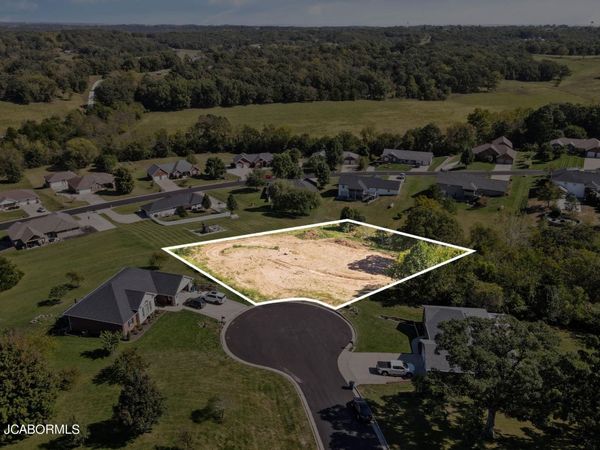 3814 PEAR TREE COURT, Jefferson City, MO 65101