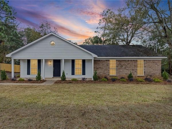 9375 Ashwood Court, Mobile, AL 36695