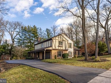 691 MARLOW DRIVE, YORK, PA 17402