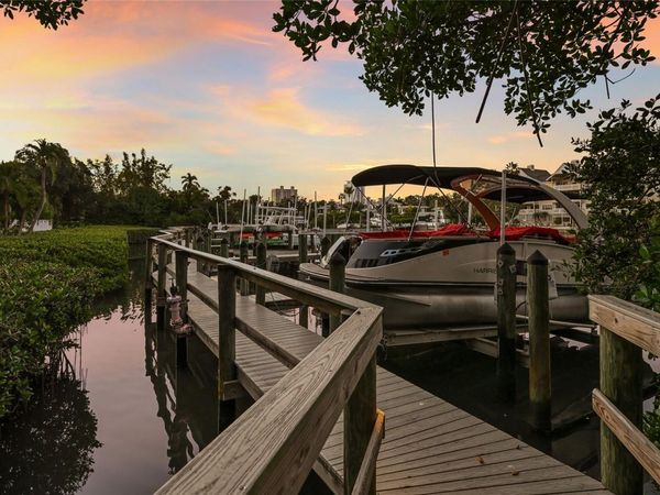 1749 LINCOLN PARK CIRCLE, SARASOTA, FL 34236