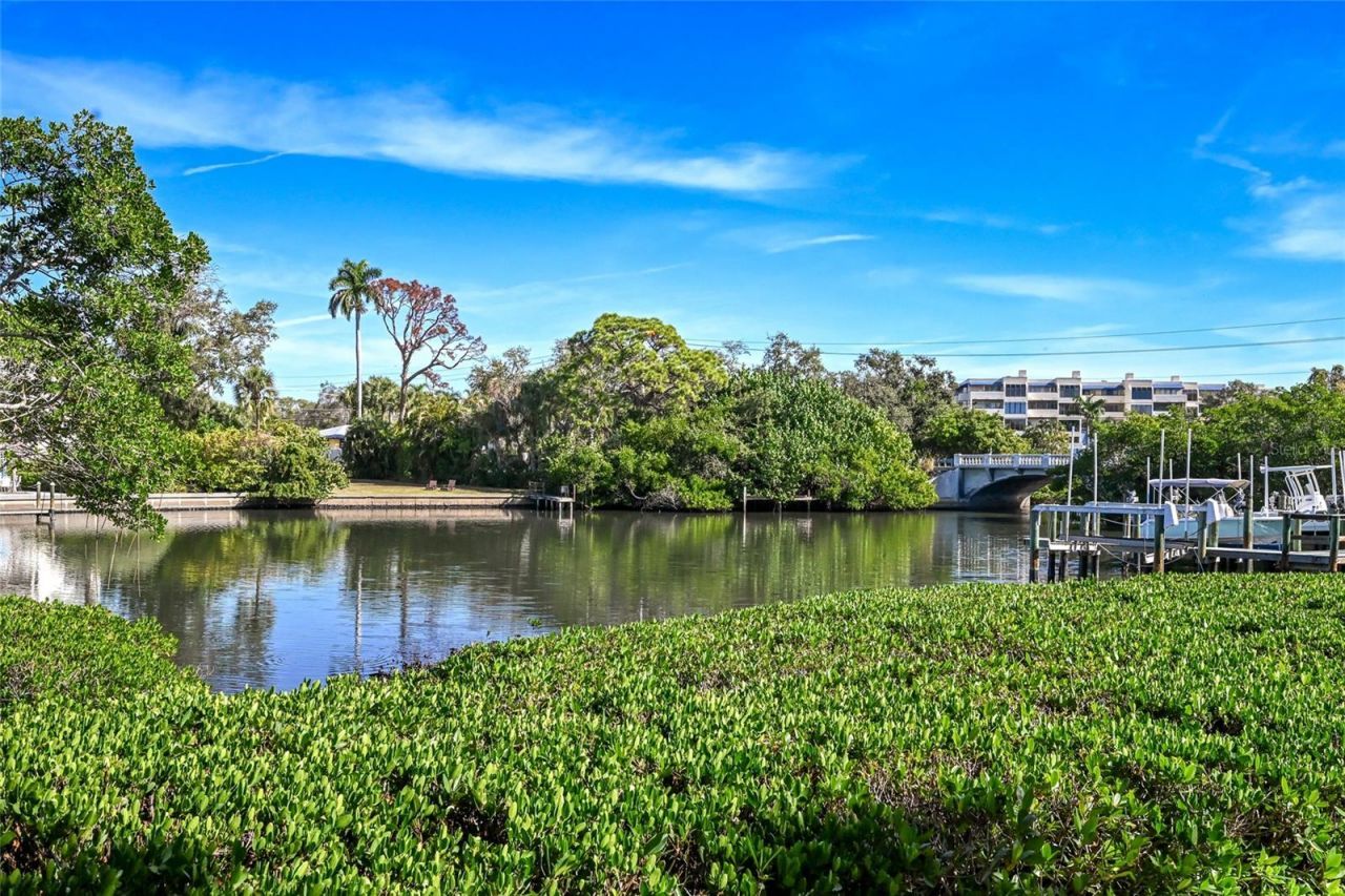 1749 Lincoln Park Circle, Sarasota, FL 34236 Photo
