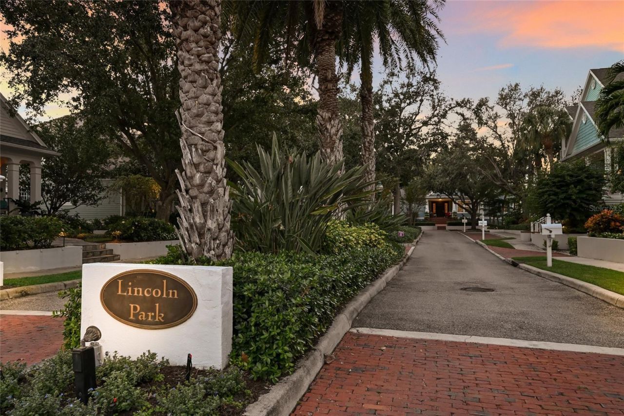 1749 Lincoln Park Circle, Sarasota, FL 34236 Photo