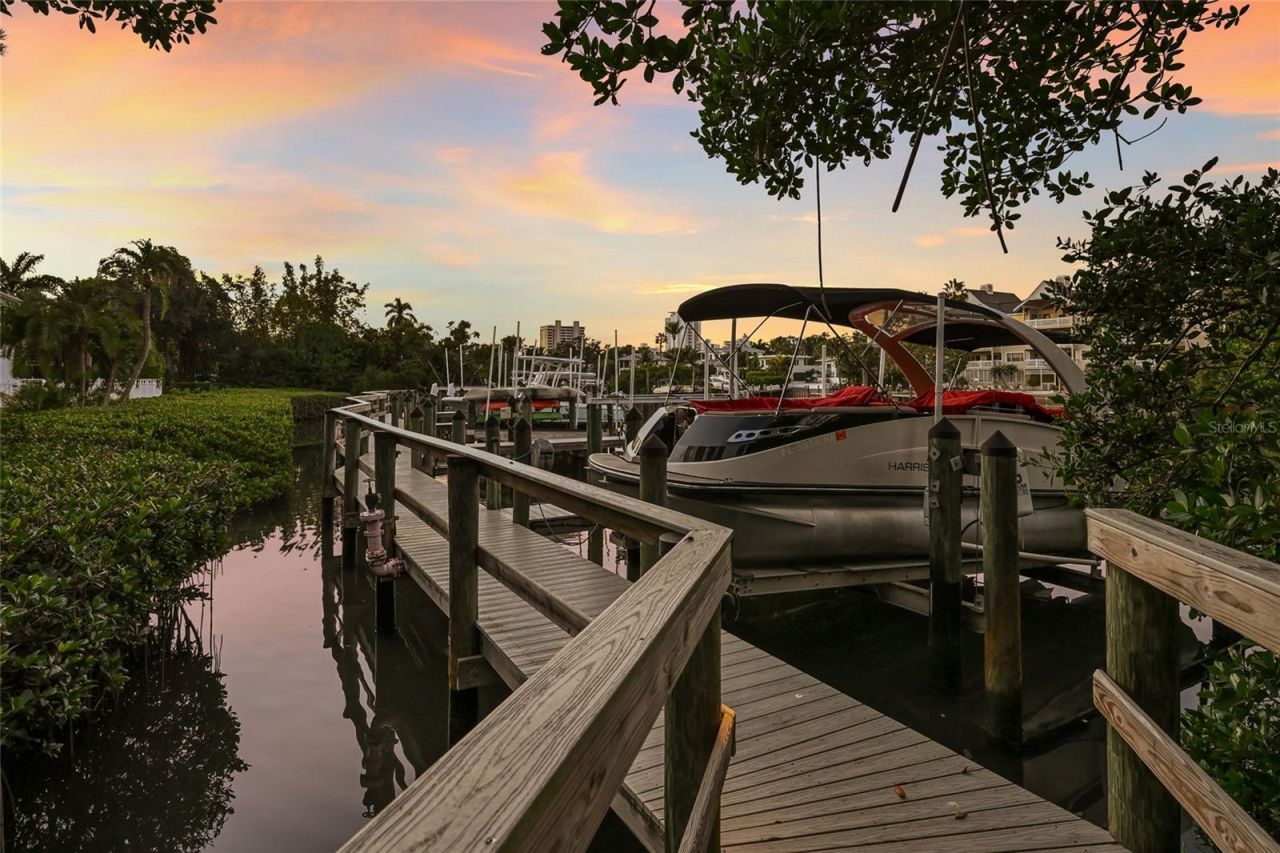 1749 Lincoln Park Circle, Sarasota, FL 34236 Photo