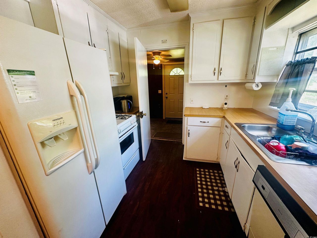 8 Raymond St. Photo 10