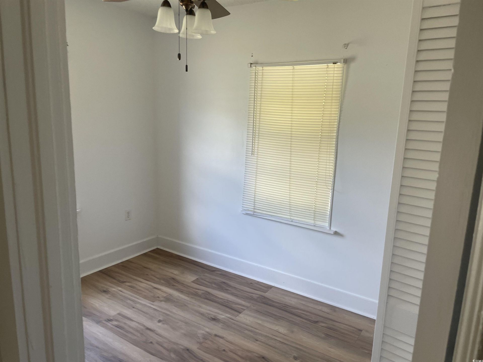 8 Raymond St. Photo 5