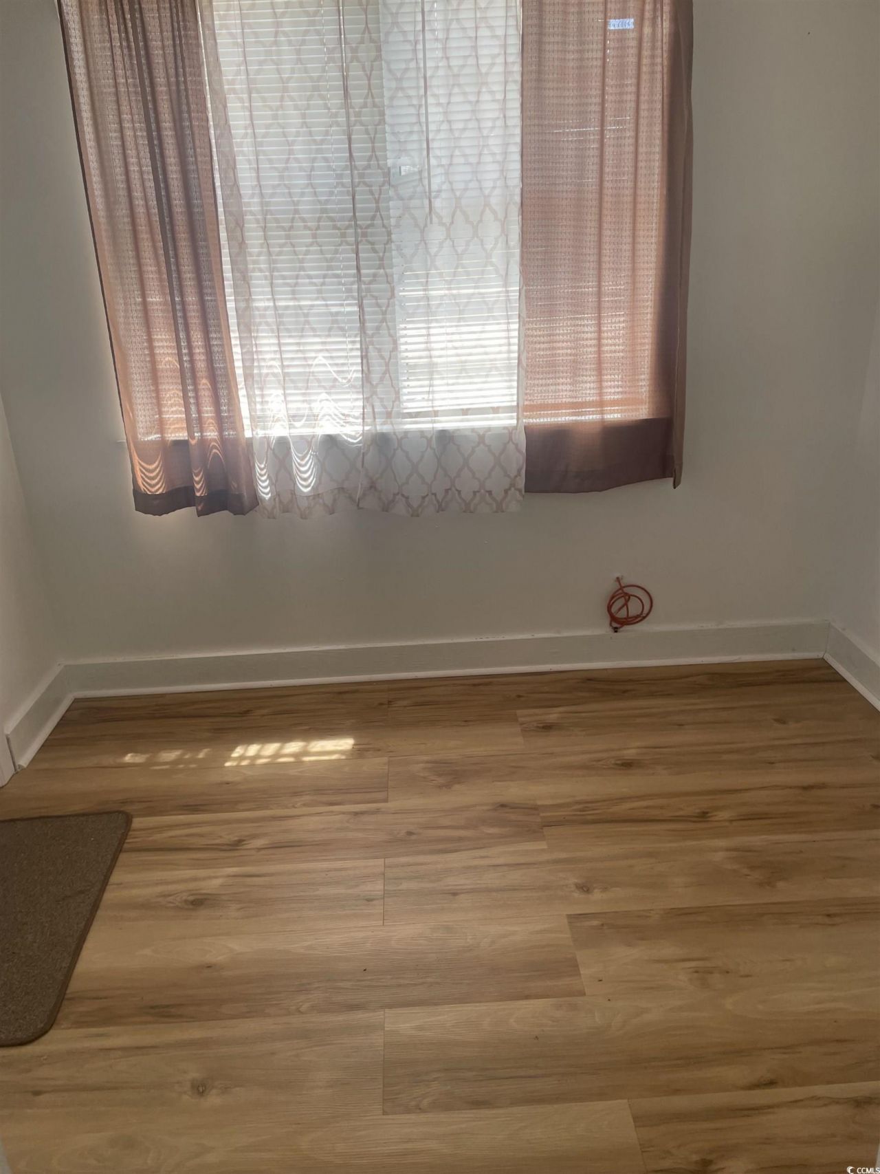 8 Raymond St. Photo 6