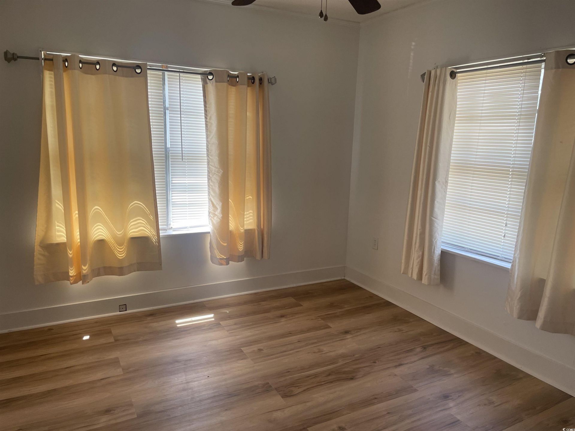 8 Raymond St. Photo 7