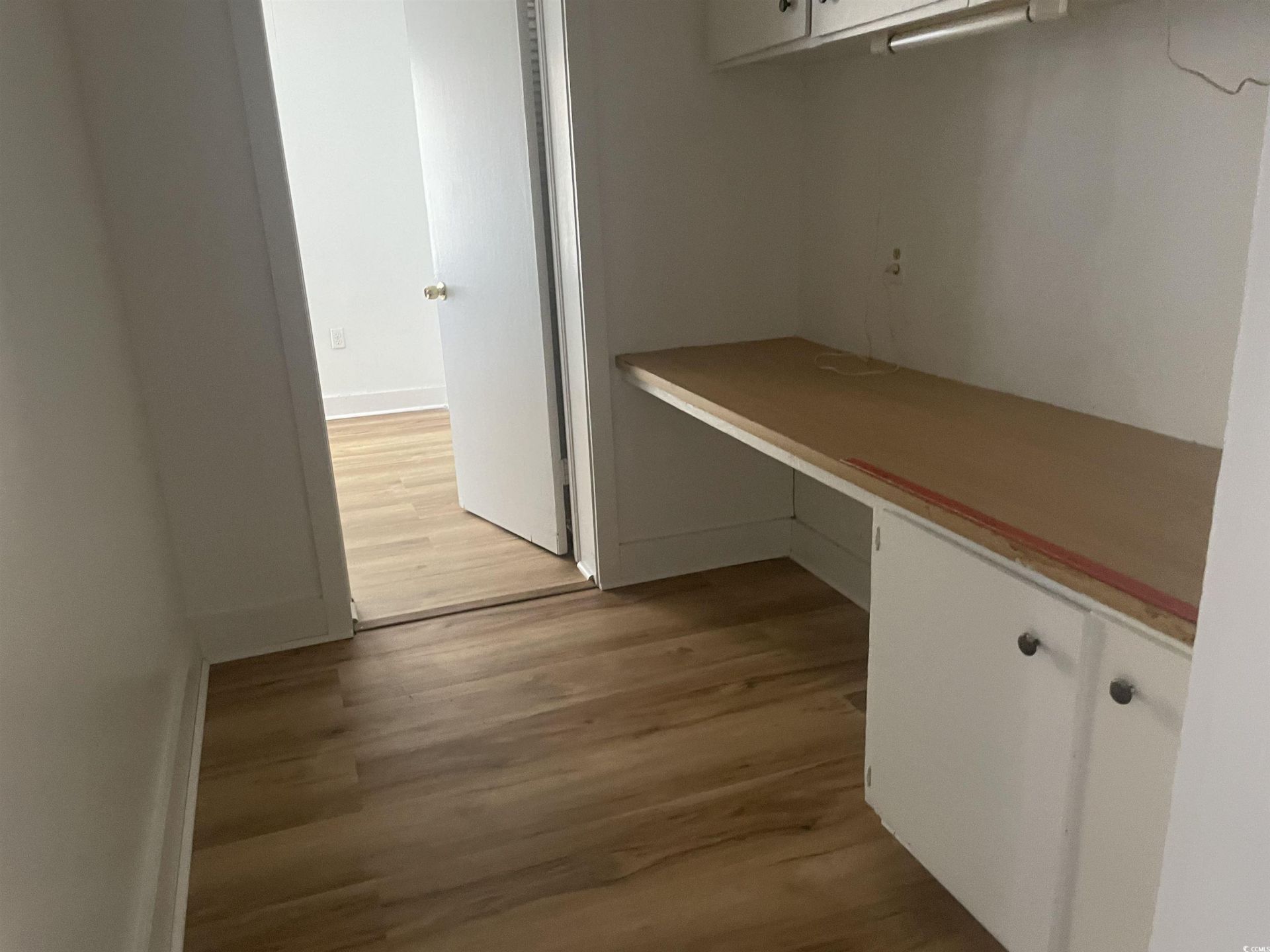 8 Raymond St. Photo 8