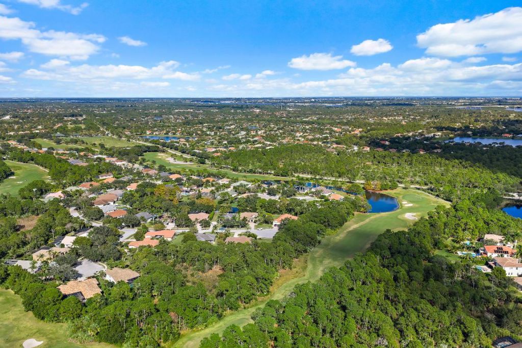 2609 SW Mayacoo Way E, Palm City, FL 34990 Photo