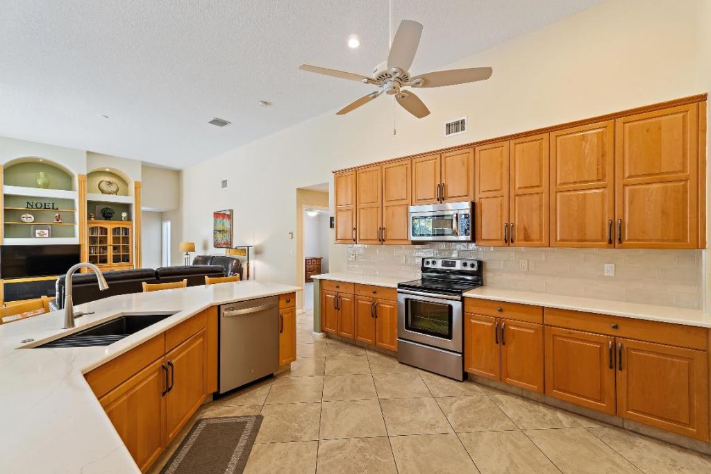 2609 SW Mayacoo Way E, Palm City, FL 34990 Photo