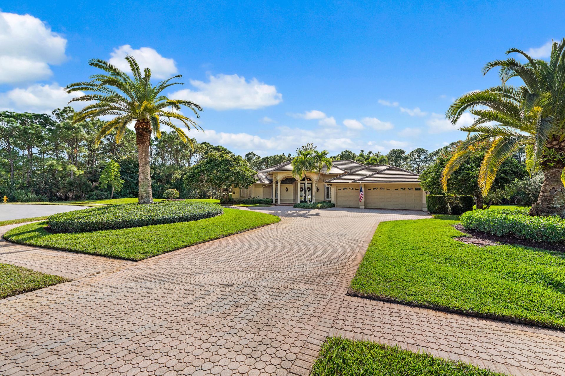 2609 SW Mayacoo Way E, Palm City, FL 34990 Photo