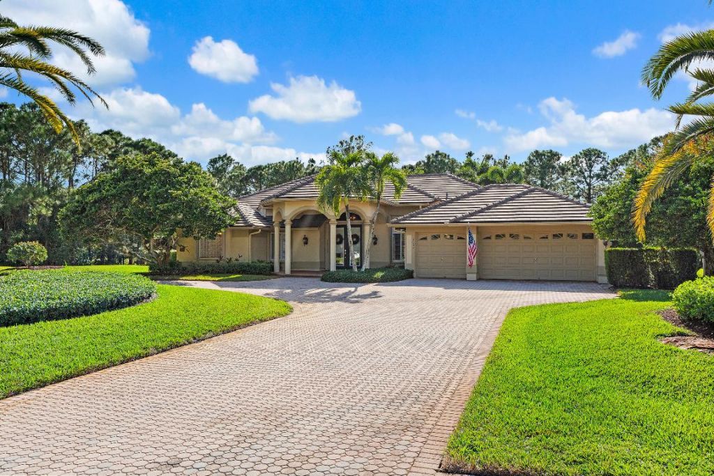 2609 SW Mayacoo Way E, Palm City, FL 34990 Photo