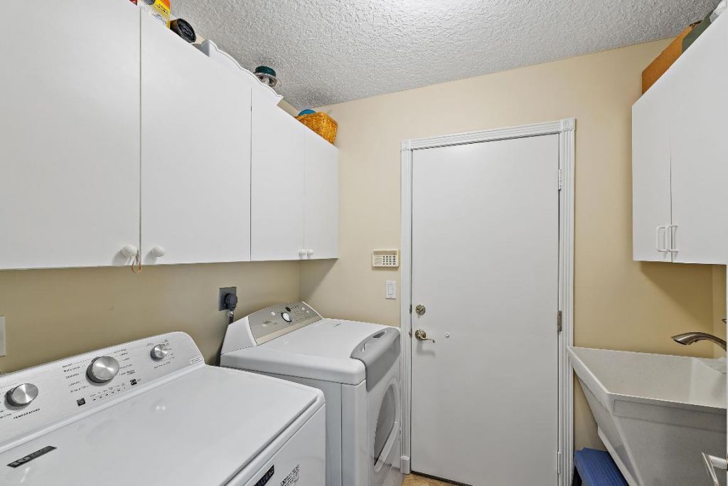 2609 SW Mayacoo Way E, Palm City, FL 34990 Photo