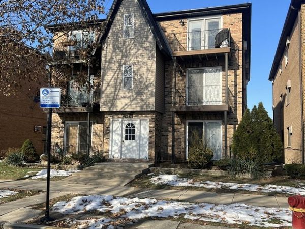 6732 W 64th Place, Unit 2E, Chicago, IL 60638