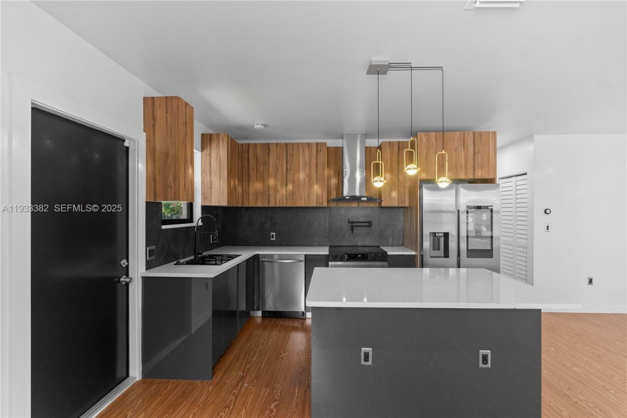 1745 NW 151st St , Miami Gardens, FL 33054 Photo