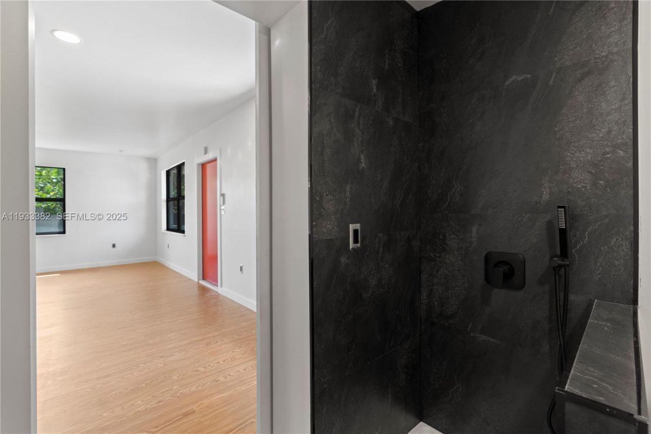 1745 NW 151st St , Miami Gardens, FL 33054 Photo