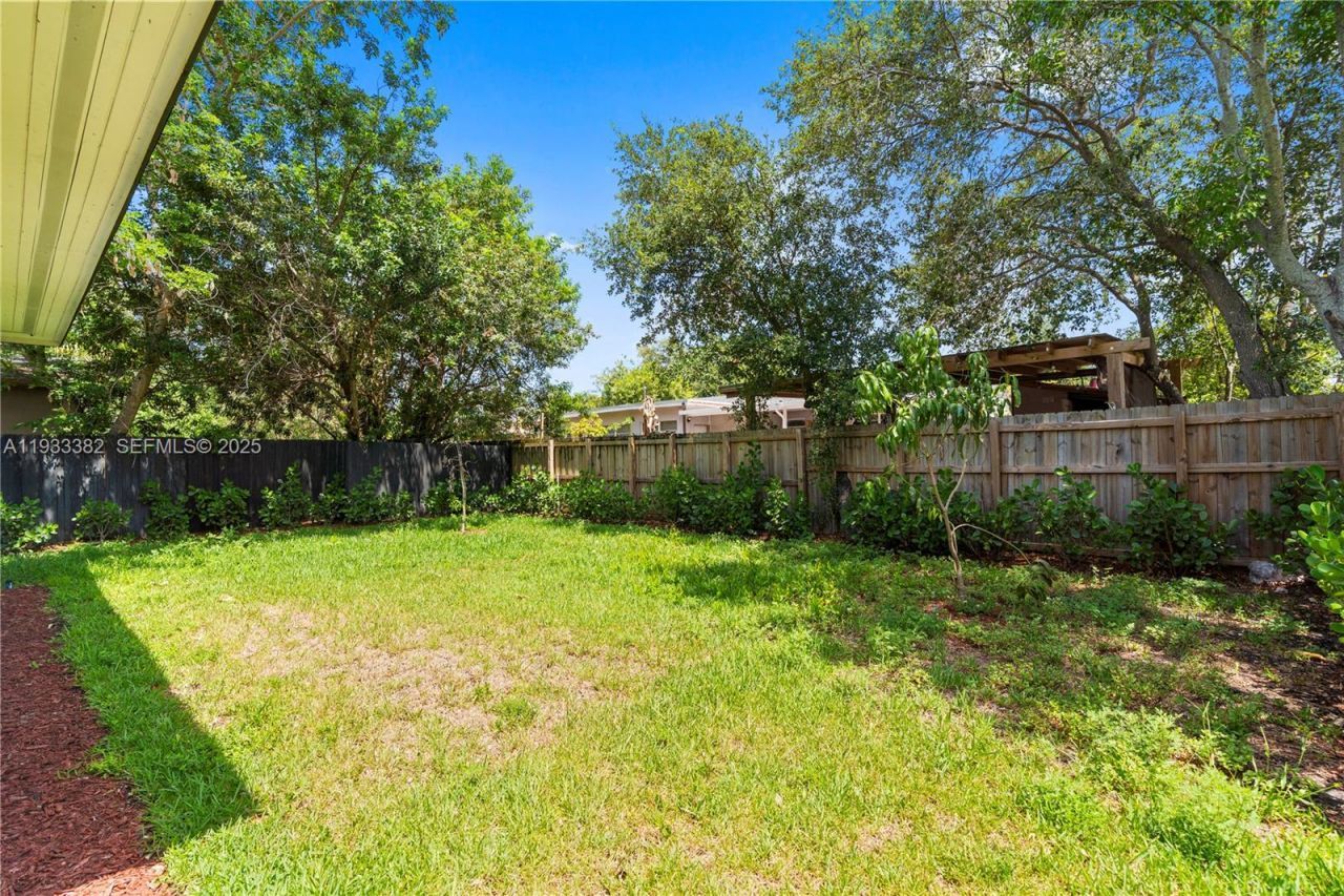 1745 NW 151st St , Miami Gardens, FL 33054 Photo