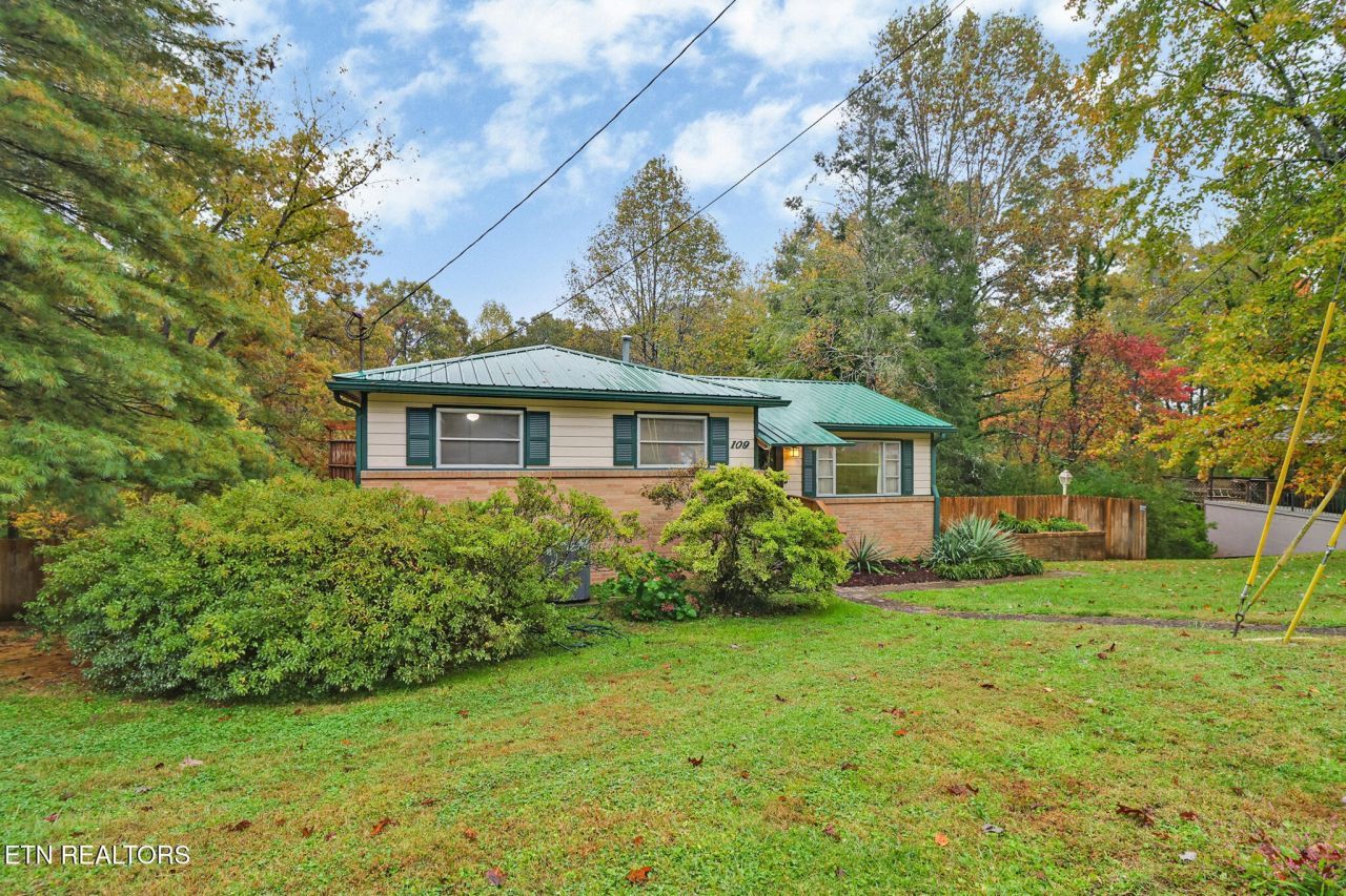 109 Wakefield Rd, Oak Ridge, TN 37830 Main Photo