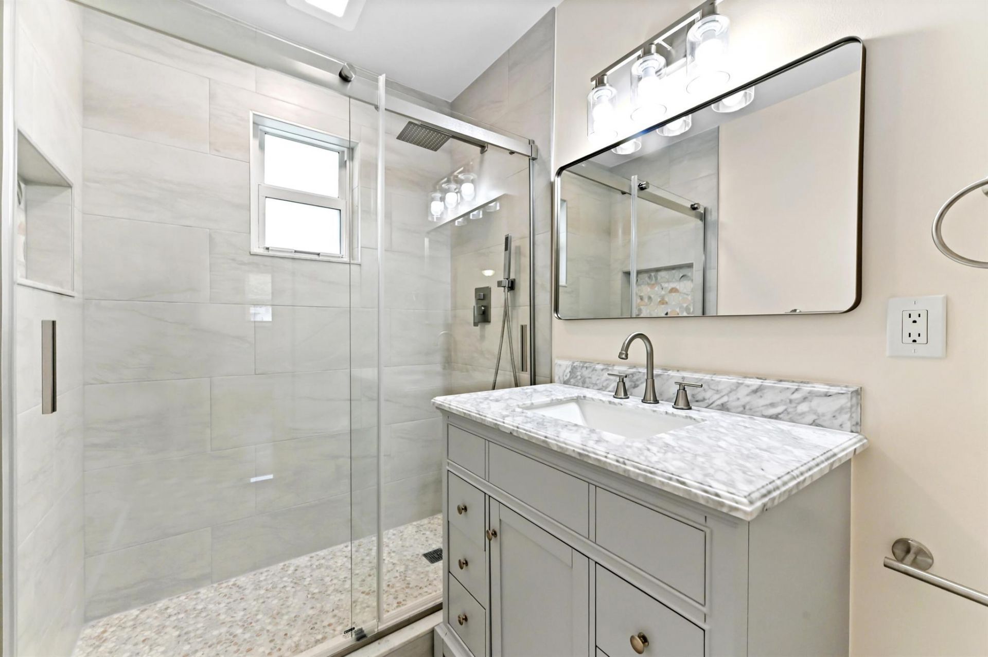 908 SE Hall Street, Stuart, FL 34994 Photo