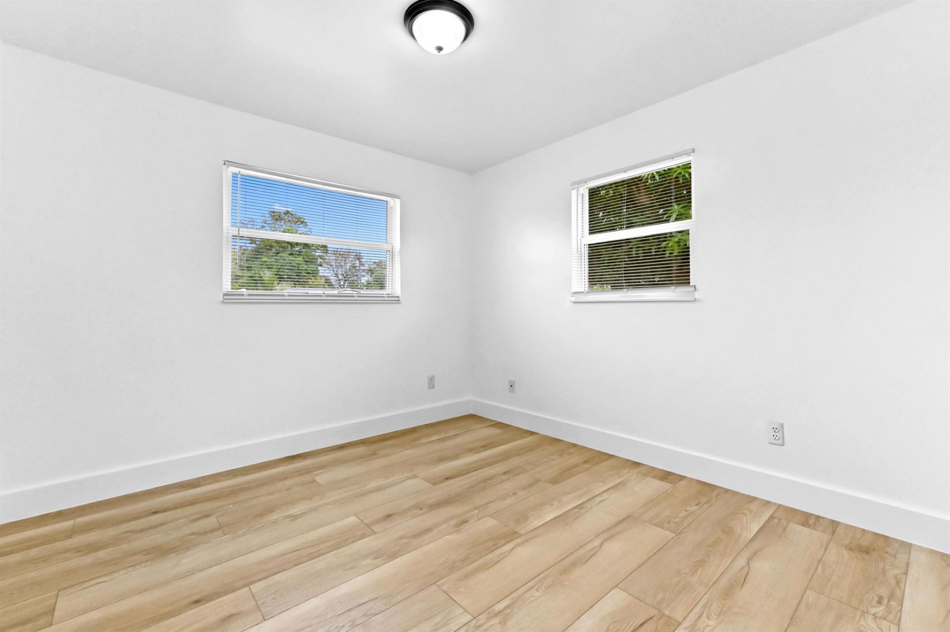 908 SE Hall Street, Stuart, FL 34994 Photo