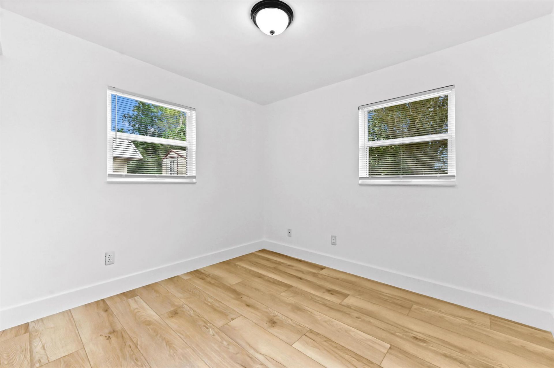 908 SE Hall Street, Stuart, FL 34994 Photo