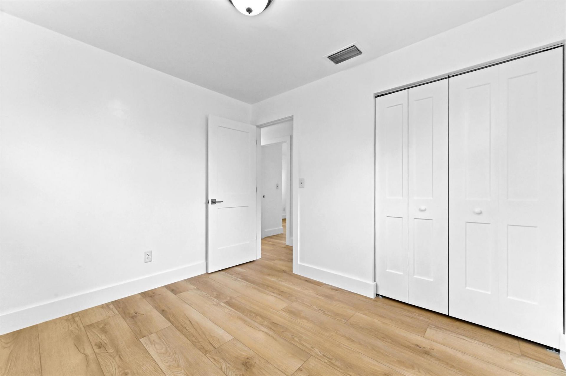 908 SE Hall Street, Stuart, FL 34994 Photo