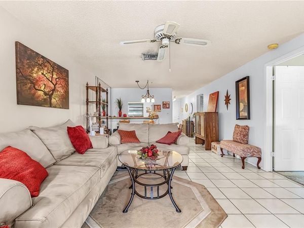 5579 Rattlesnake Hammock RD, Unit #B9, NAPLES, FL 34113