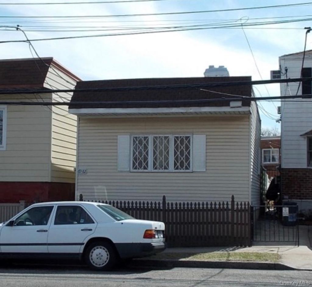 6962 Juniper Boulevard S, Middle Village, NY 11379 Main Photo