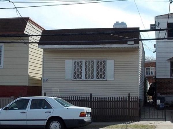 6962 Juniper Boulevard S, Middle Village, NY 11379