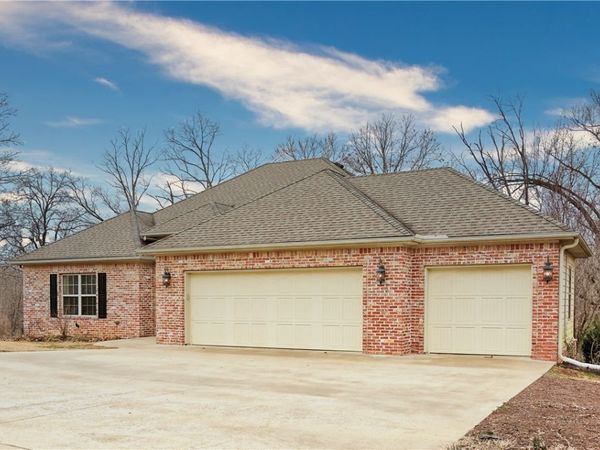13815 Eastgate Drive, Rogers, AR 72756