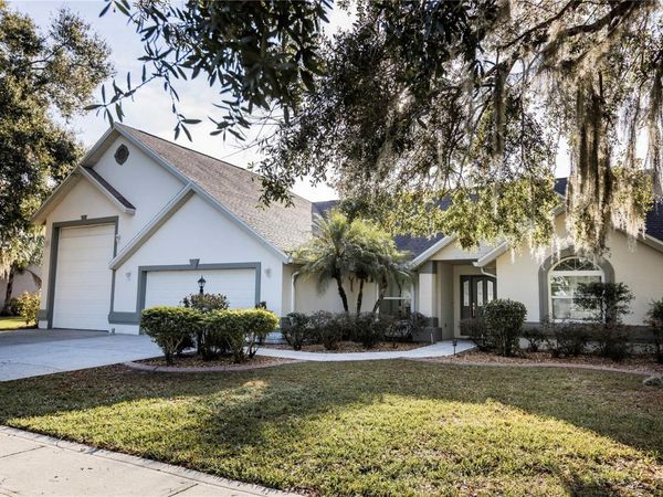 6112 SILVER OAKS DRIVE, ZEPHYRHILLS, FL 33542