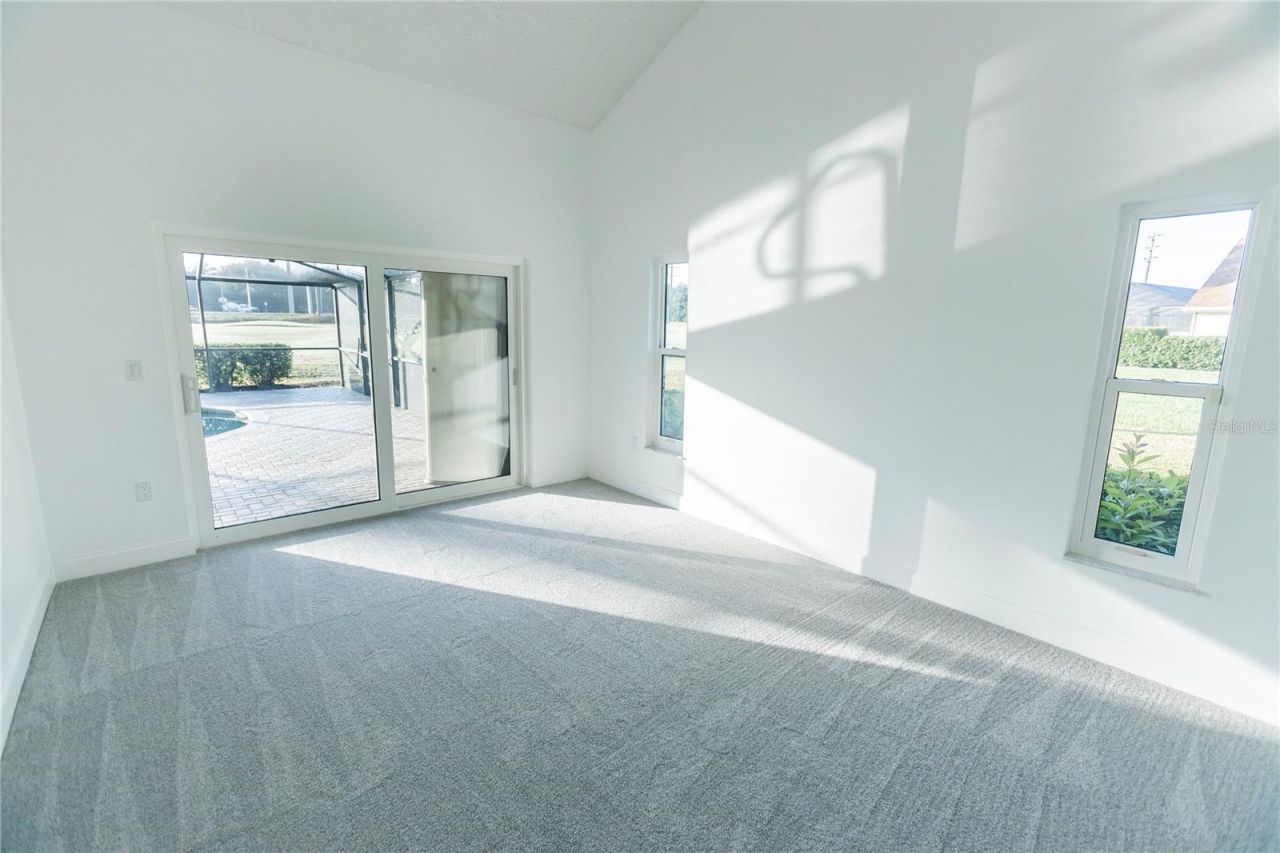 6112 Silver Oaks Drive, Zephyrhills, FL 33542 Photo