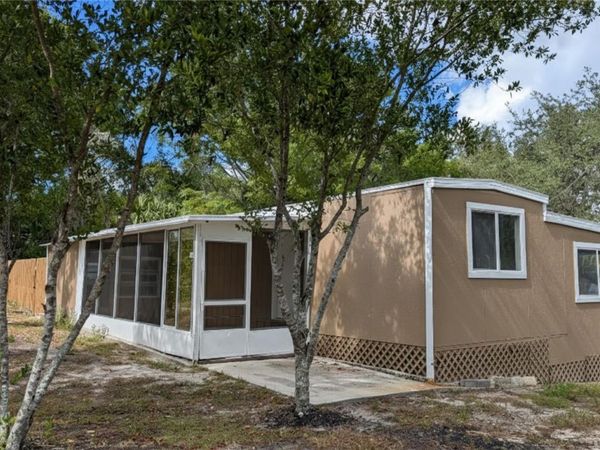9761 LAKE DRIVE, WEEKI WACHEE, FL 34613