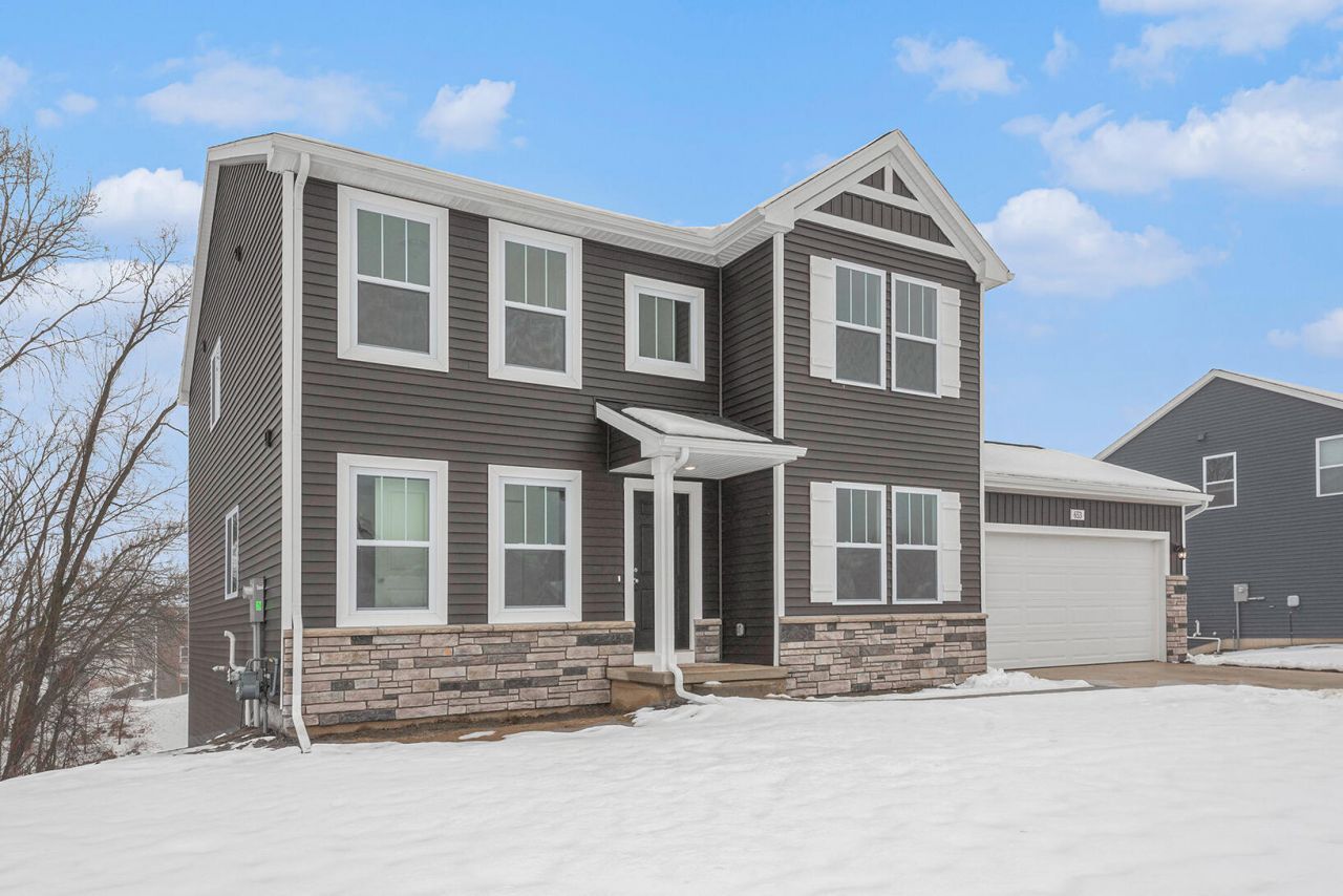 9406 Snow Valley Drive Se, Alto, MI 49302 Main Photo