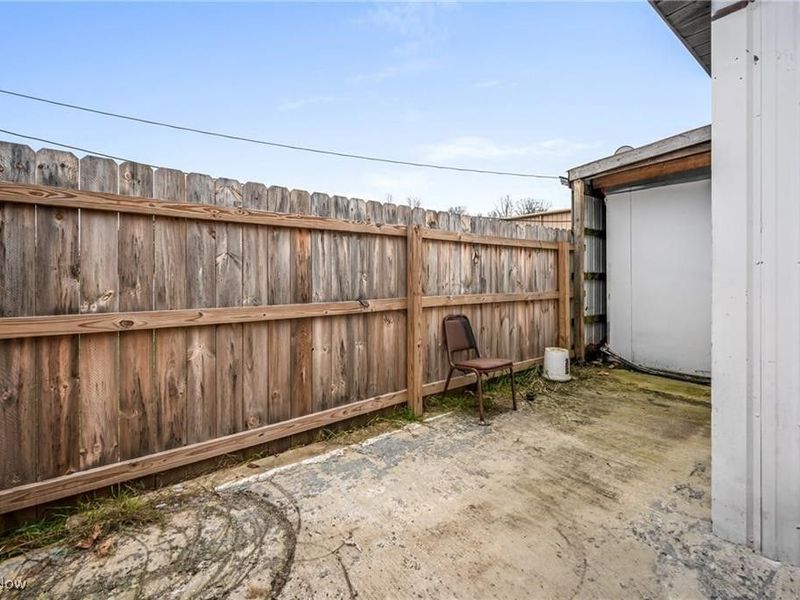 25 Madison Street, Leetonia, OH 44431 Photo 3