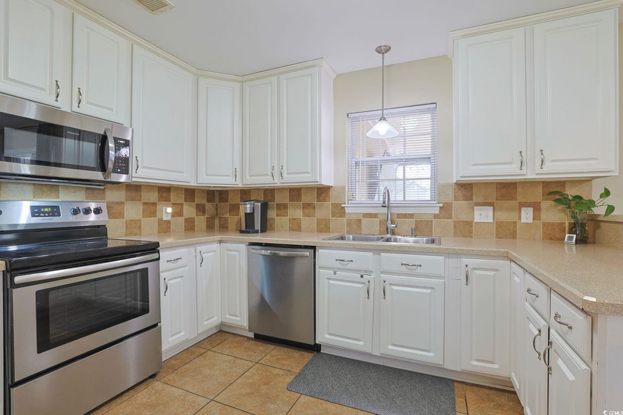 242 Coldwater Circle Photo 10