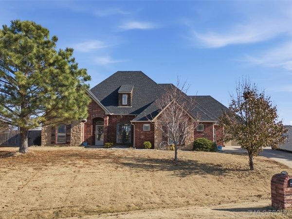 22365 Riverwood Drive, Claremore, OK 74019