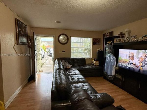 18422 NW 44th Ct, Miami Gardens, FL 33055