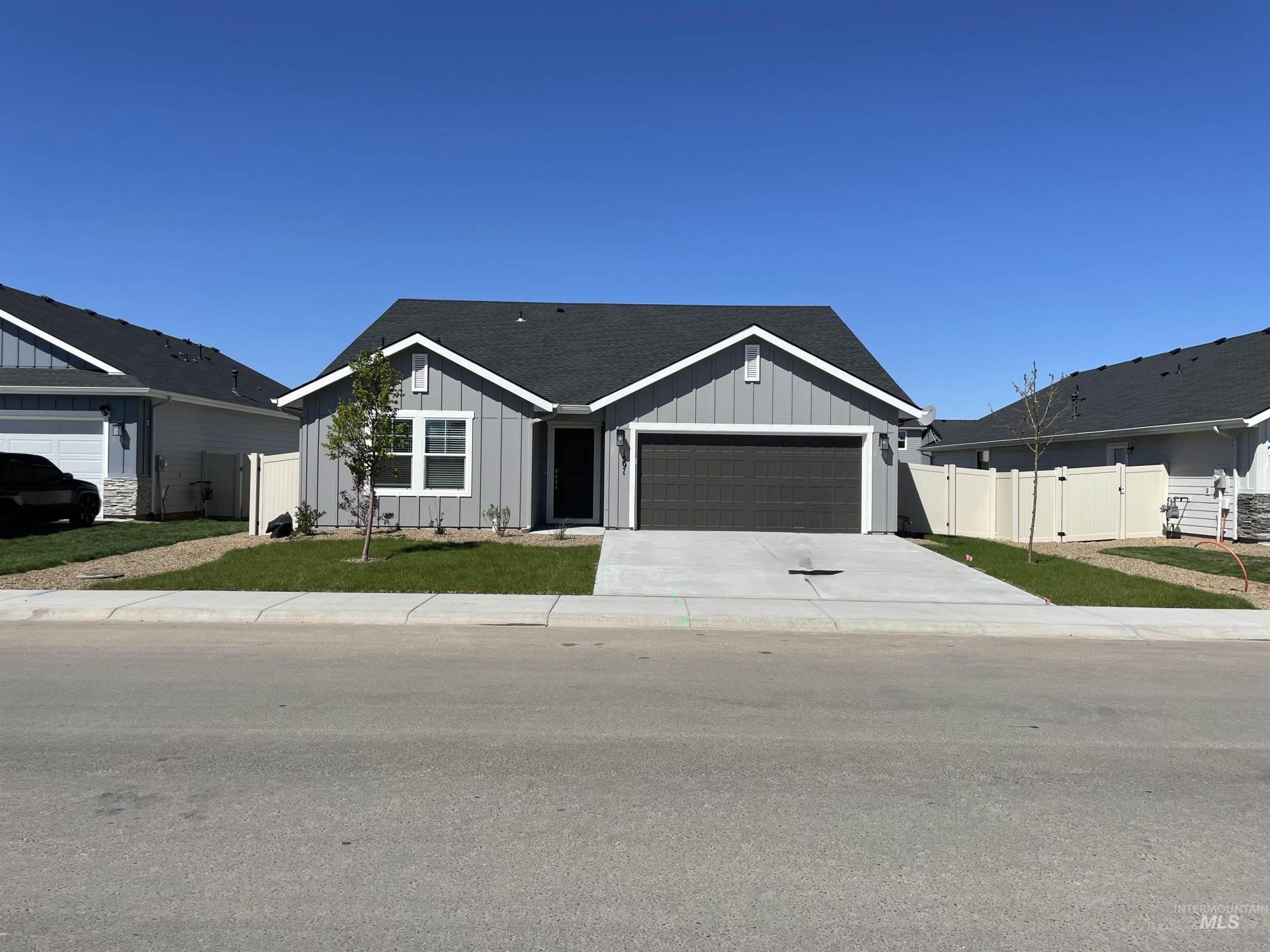 1591 SW Silverstone Ave, Mountain Home, ID 83647 Main Photo