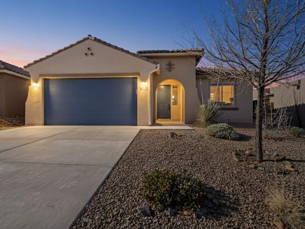4712 Bienvenido A Casa, Santa Fe, NM 87507