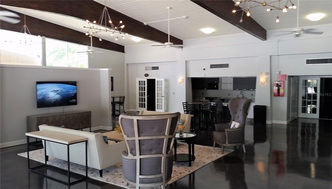 2700 Coconut Bay Lane, Unit 1L, Sarasota, FL 34237 Photo