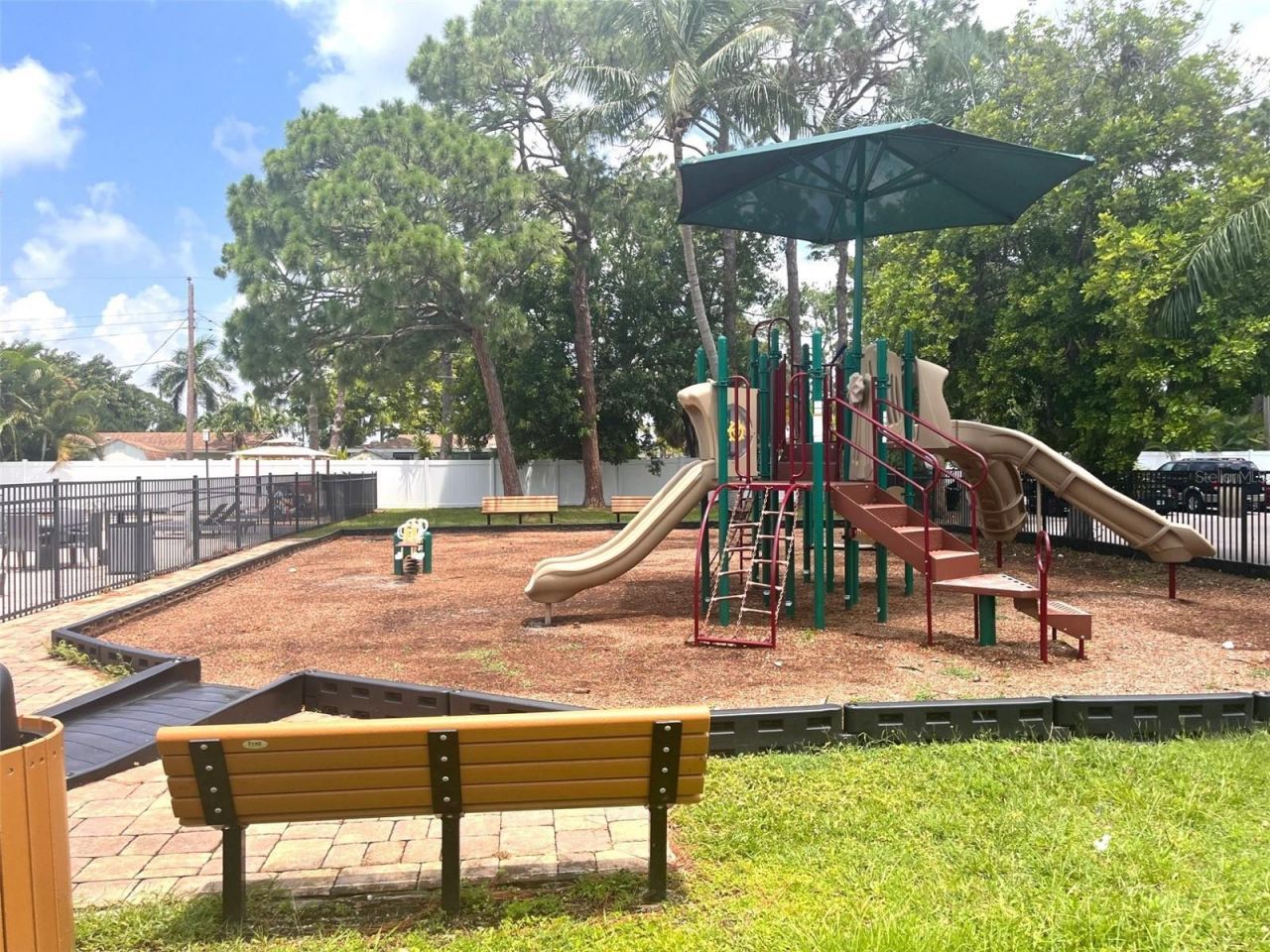 2700 Coconut Bay Lane, Unit 1L, Sarasota, FL 34237 Photo